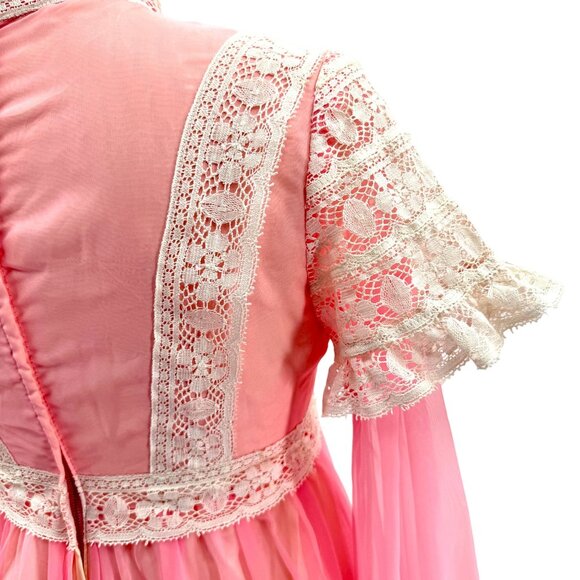 60s 70s Pink and Cream Lace Vintage Maxi-Gown Renaissance Cottagecore - Picture 10 of 12